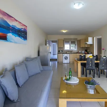 Estelle Apartment *